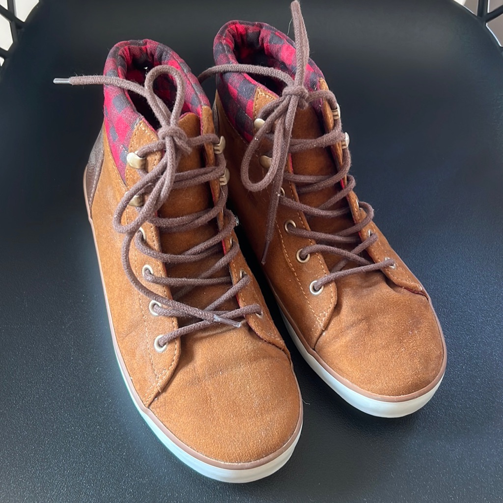 Gap Shoe